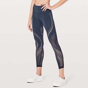 Lululemon Reveal Tight Precision 25"